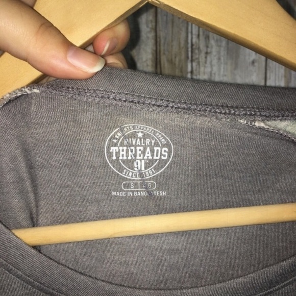 NWT NCAA Kansas Jayhawks Camo Sleeve Tee Women’s Small - Picture 4 of 5